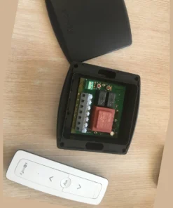 ريسيفر سومفي RTS بمدخل مفتاح لموتور الشيش — Somfy RTS receiver with dry contact 1841102 — مفتوح — الغطا والقاعدة — صورة 7